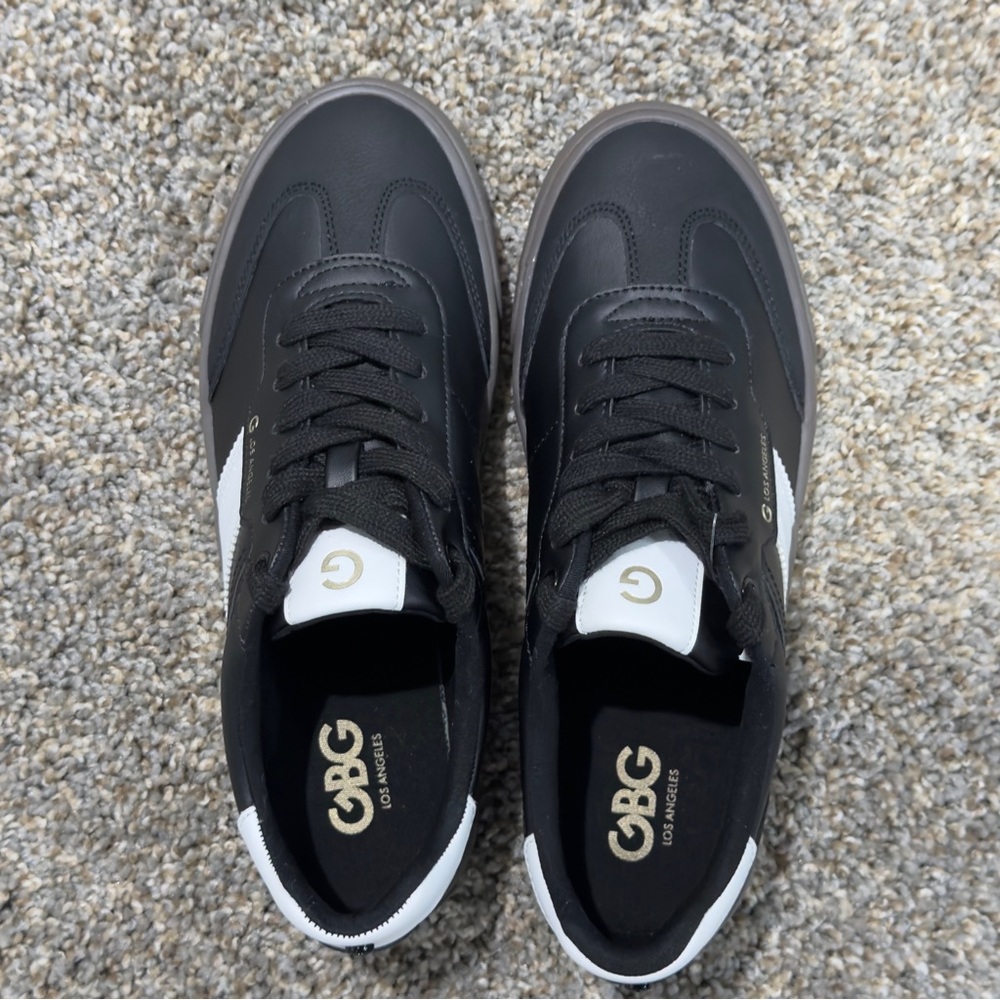 G By Guess Black Low Top Gum Sole Sneakers Casual Streetwear Shoes 8.5 NWT - Picture 4 of 9